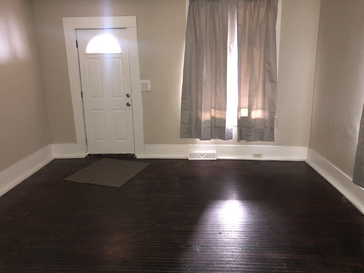 Photo - 675 Jefferson St