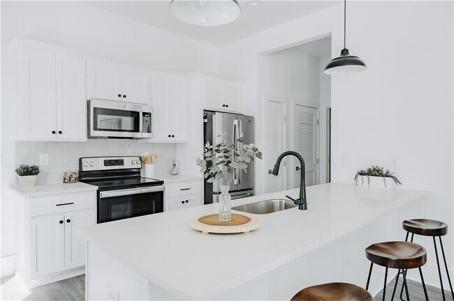 Photo - 123 Mayson Ave NE Unit C