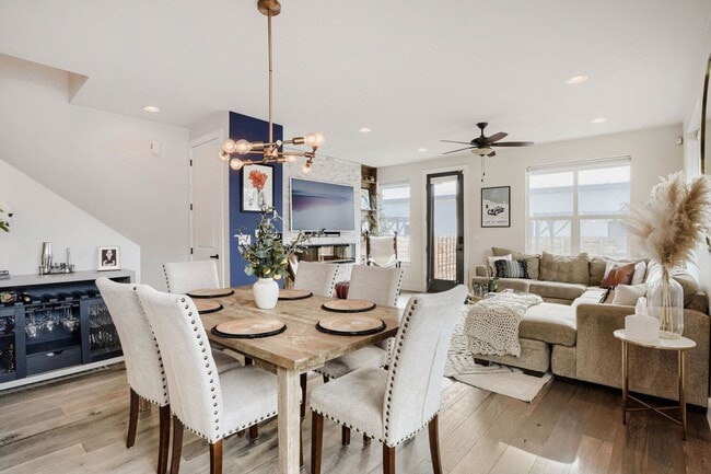 1630 Winona Ct