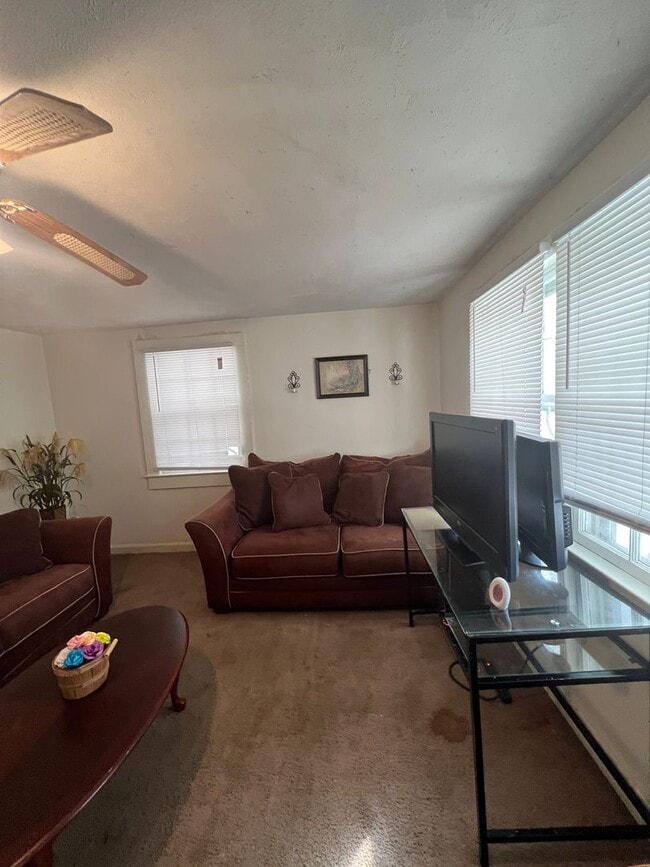 Photo - Home located minutes from Dunn, Nice large lot