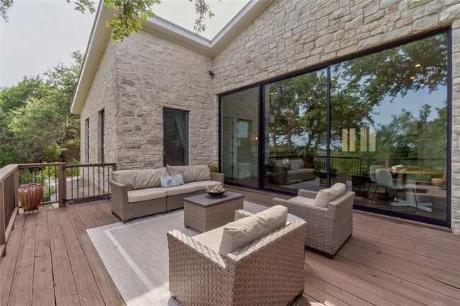 Photo - 2102 Paisano Rd