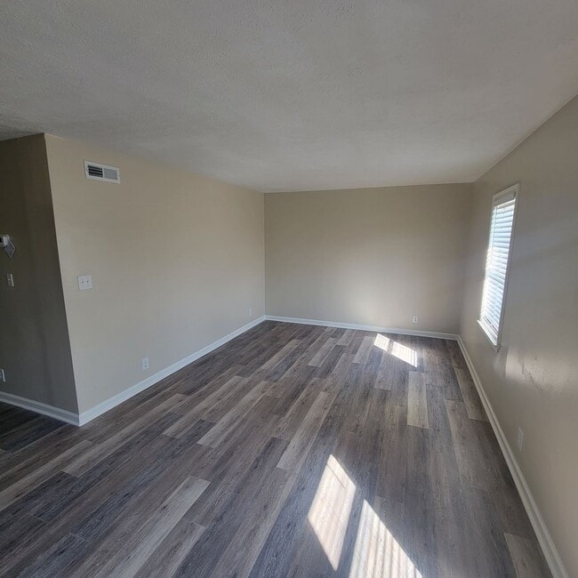 Photo - 103 White St Unit 103 White St Apt 4
