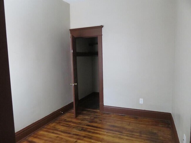 Photo - 604 W 3rd St Unit 4B