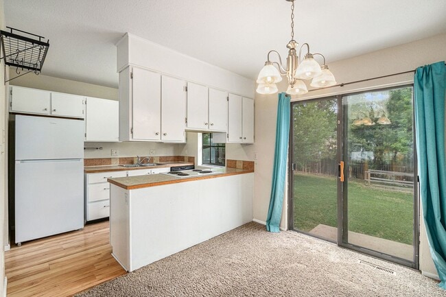 Photo - 906 Mansfield Dr
