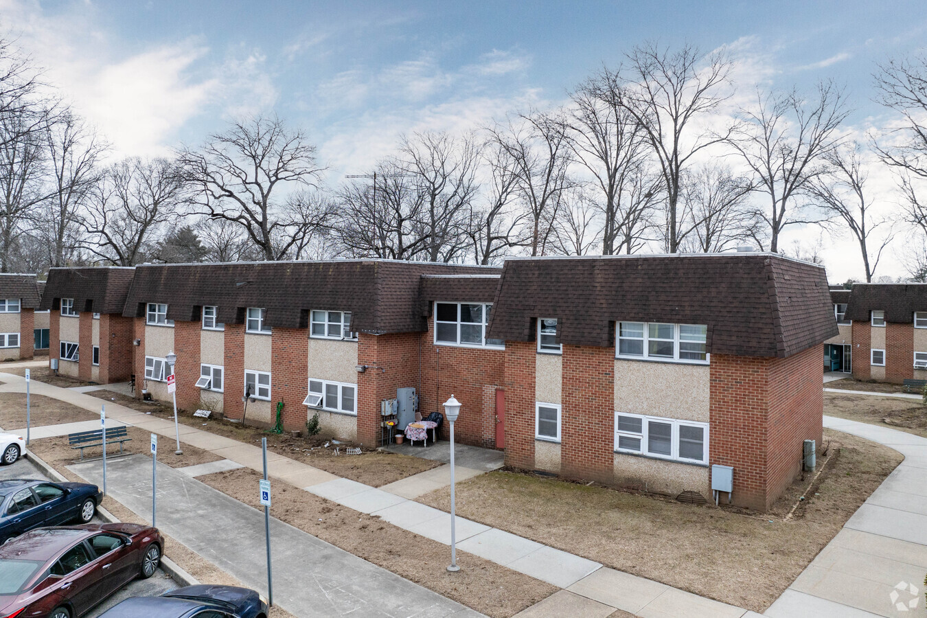 Meadowbrook Gardens - Meadowbrook Gardens Apartments