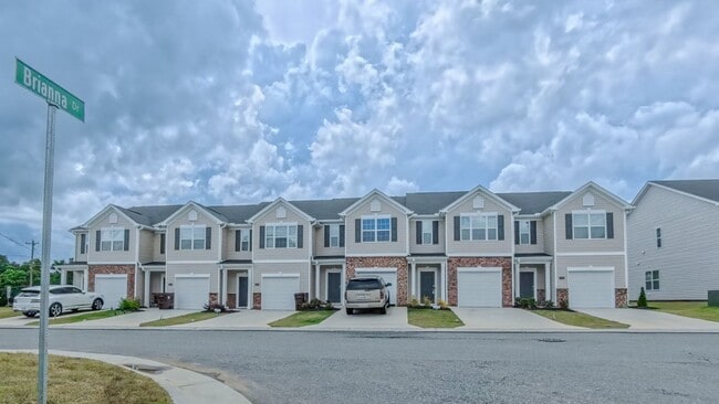 Spacious Townhome! - Spacious Townhome!