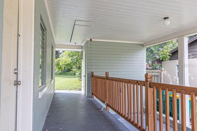 Photo - 630 E Indiana Ave