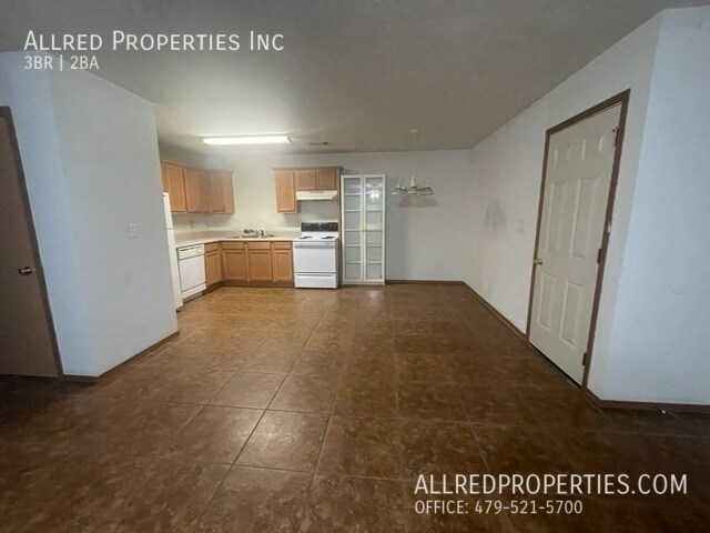 Photo - 317 E Asher Ct