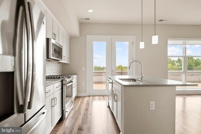 Photo - 1800 Mt Vernon Ave Unidad 401