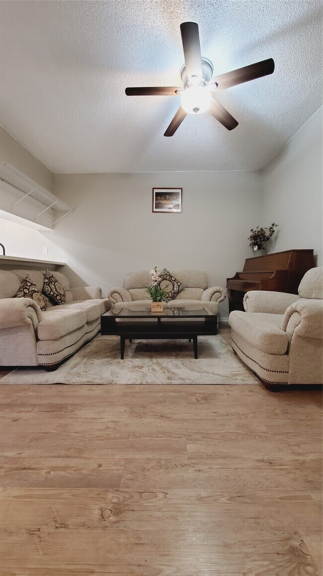 Photo - 3768 Tanglewilde St Unit J5