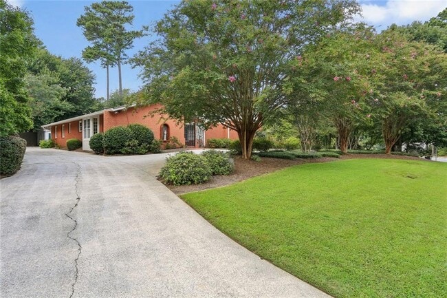 Photo - 5224 N Peachtree Rd