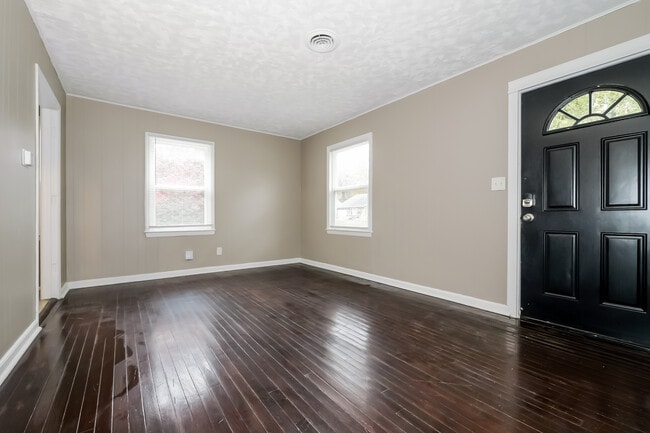 Photo - 1608 W Sheley Rd