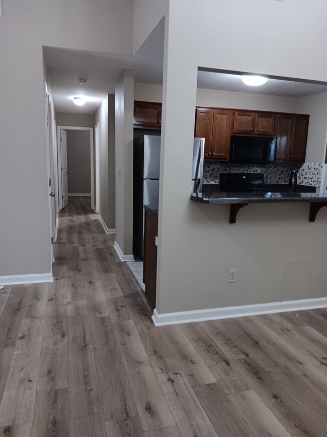 Building Photo - 3 Bed/2 Bath Rental