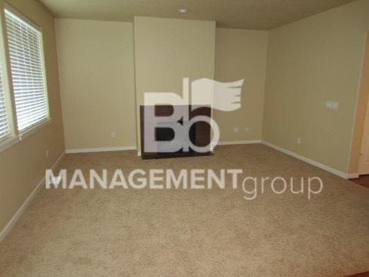 Photo - Beautiful Beaverton Home with Spacious Yard and Solar Panels that Save You Money!
