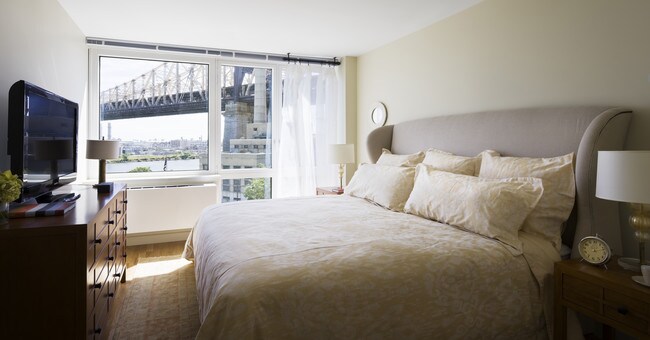 Photo - Riverwalk Crossing