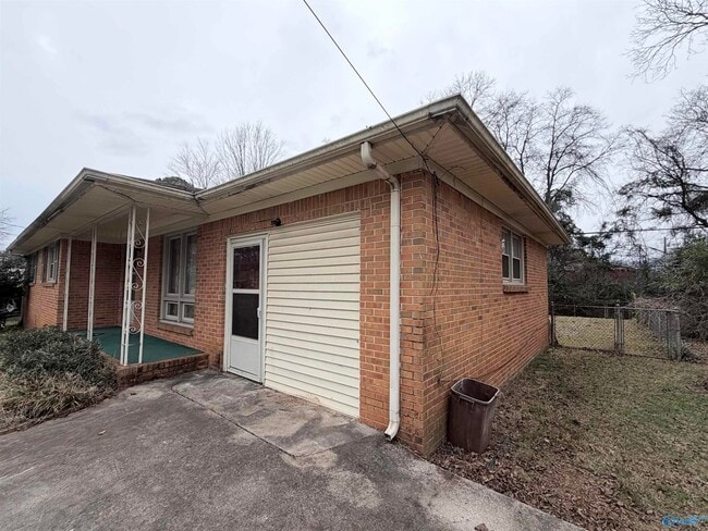 Photo - 330 Jack Coleman Dr NW