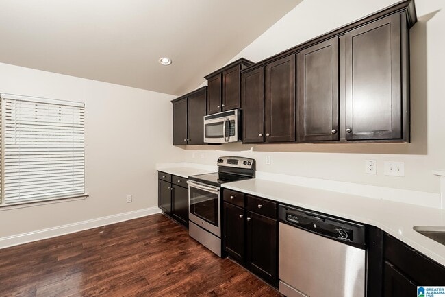 Photo - 980 Clover Ave