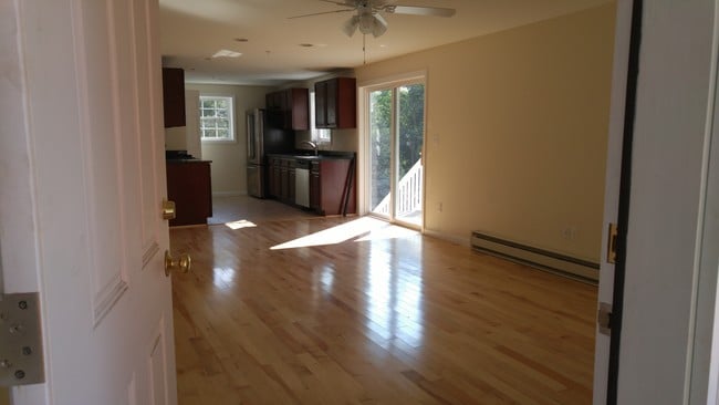 Living Room - 28 Old Pine Hill Rd Unit 5