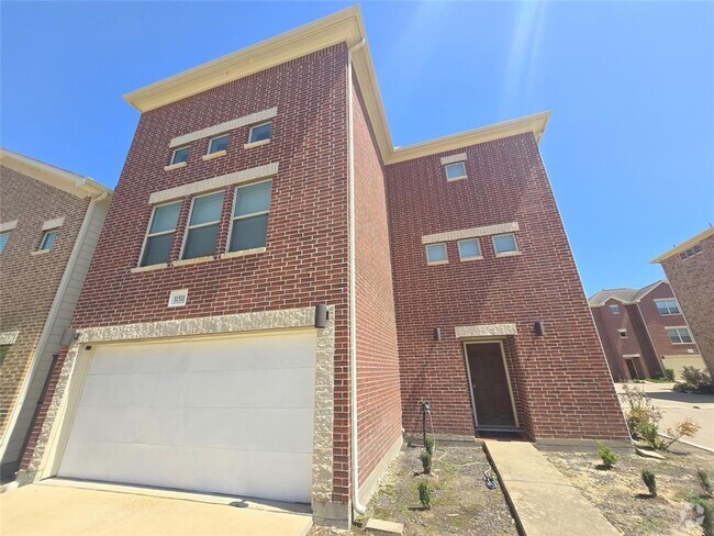 Building Photo - 11511 S Main St Rental