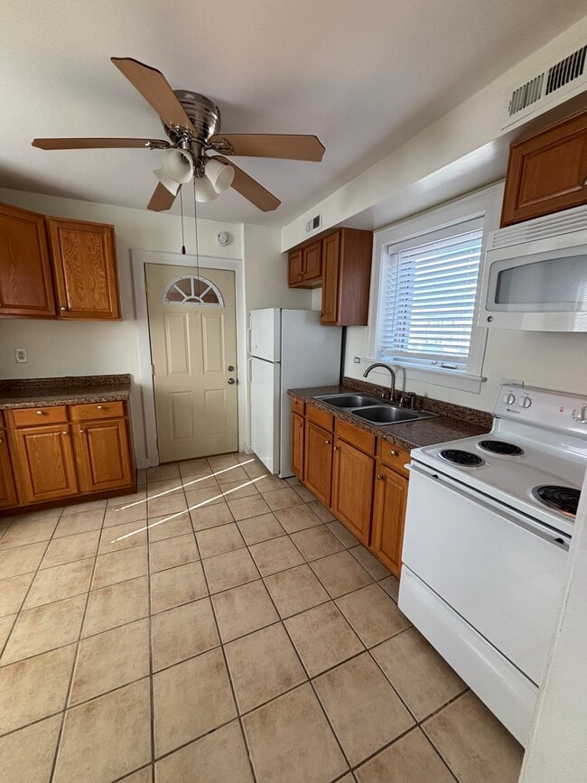 5844 W 55th St Unit #2