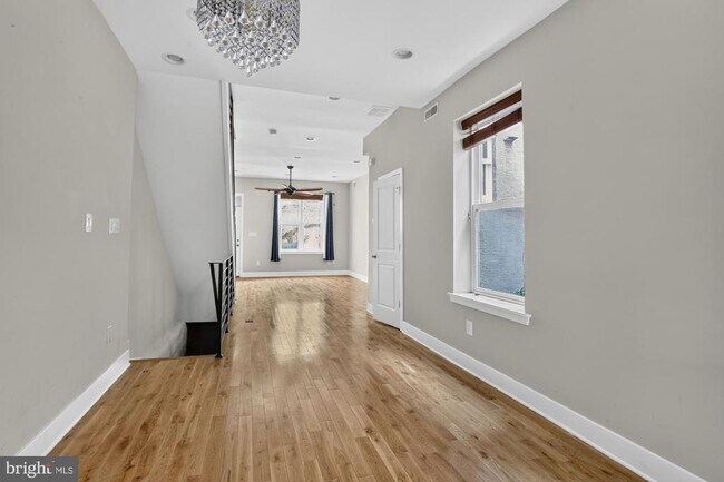 Photo - 2336 W Thompson St