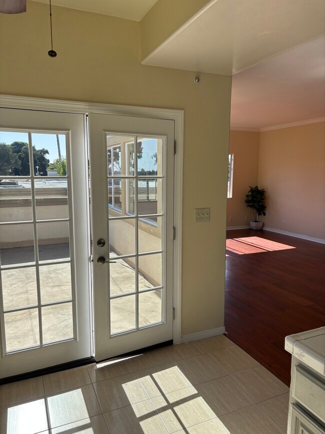 Photo - 212 N Catalina Ave