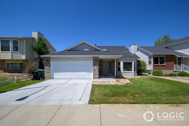 Stunning Home In Excellent Location! - Stunning Home In Excellent Location!
