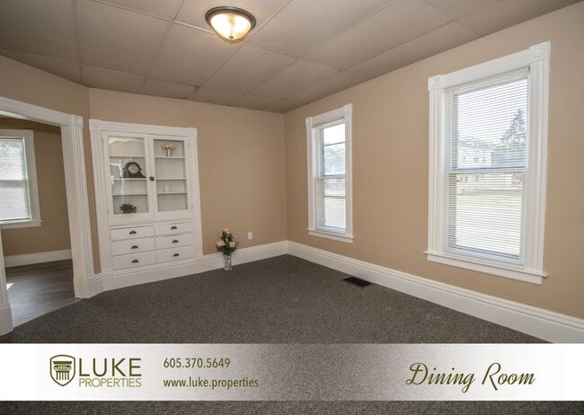 Photo - 203 S Summit Ave