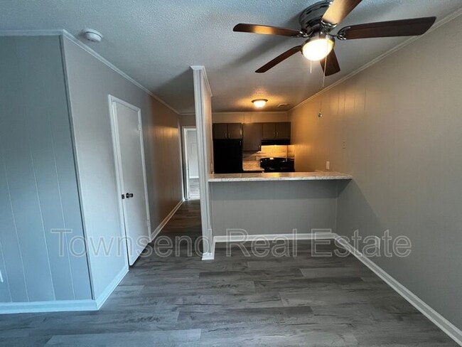 Photo - 5866 Century Oaks Dr