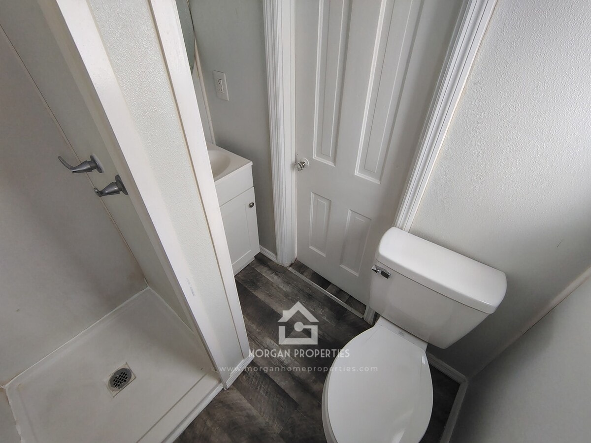 Photo - 725 W 8th St Unit .5