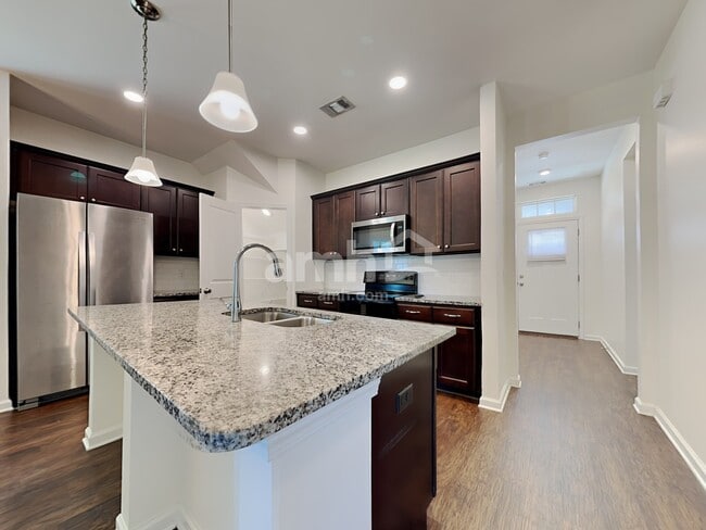 Photo - 11 Crabapple Cir