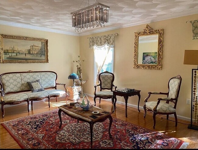 Photo - 338 River Rd