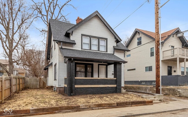 Building Photo - 642 E 31st St