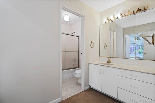 Photo - 200 High Point Dr Unit 308