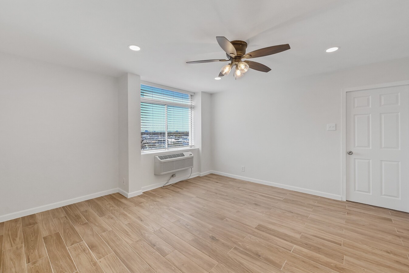 Photo - 7520 Hornwood Dr Unit 704