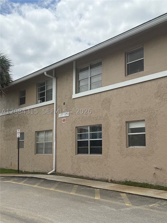 10228 Twin Lakes Dr Unit 16-E