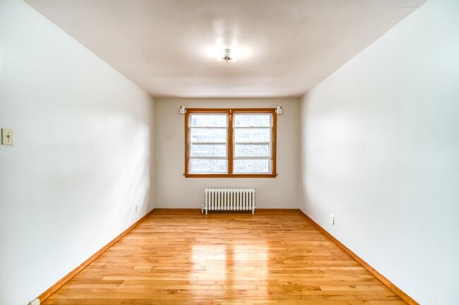 Photo - 1066-1066 Tower Rd Unité 13