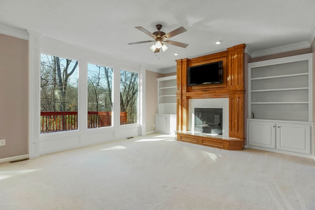 Photo - 5933 W 153rd St