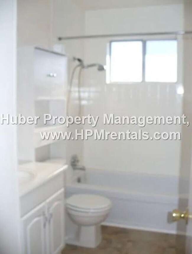 Photo - Bright & Spacious 2-Bedroom Condo with Great Amenities