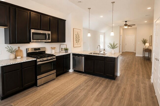 5803 Aurora Ln