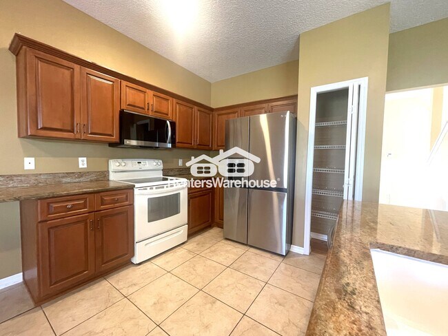 Photo - 884 Addison Dr NE