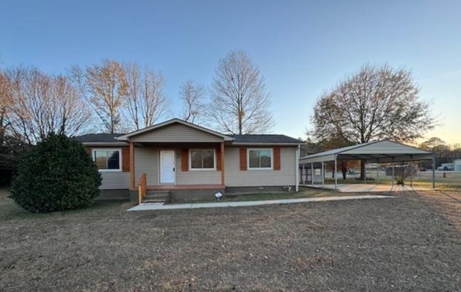 Building Photo - 3 bed & 2 bath home