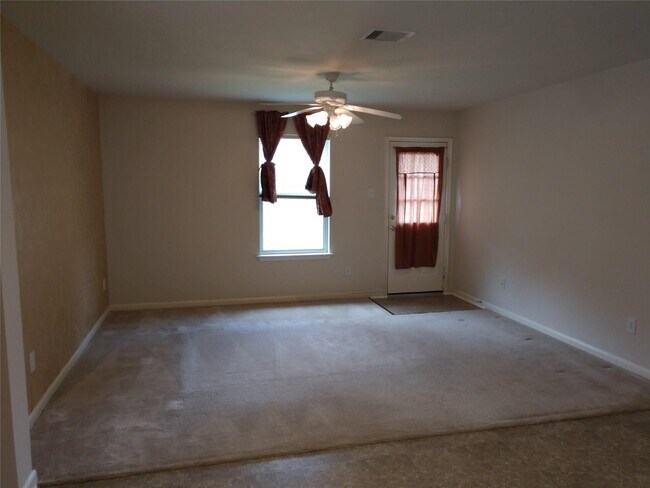 Photo - 19122 Yellow Thrush Dr