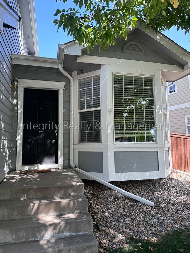 Photo - 1041 W Laurenwood Ln