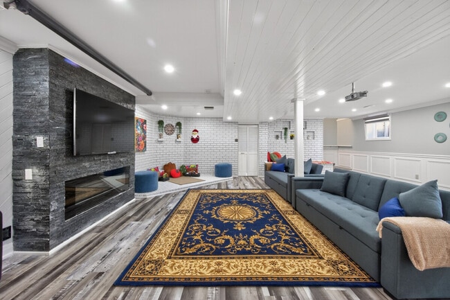 Building Photo - 14150 McLaughlin Rd Unit SI ID1520604P