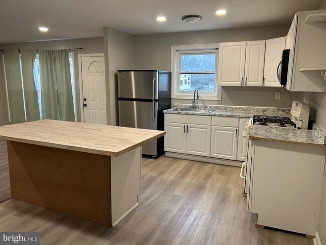 Photo - 1006 Fairway Ave