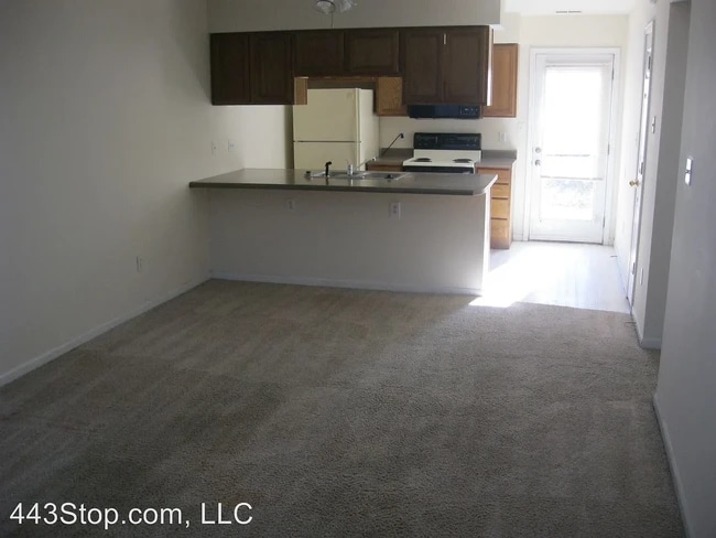 Photo - 310 Nikki Way