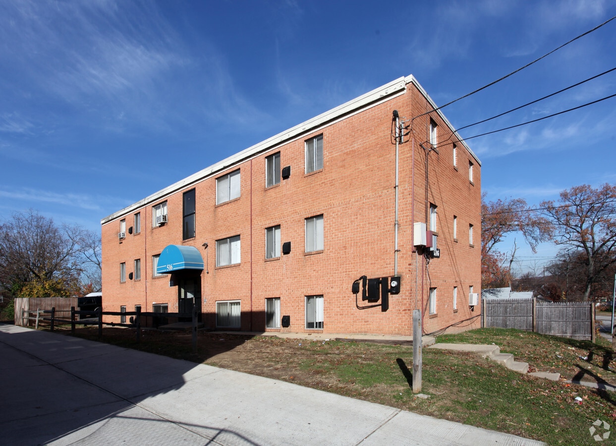 Photo - 516 60th St NE