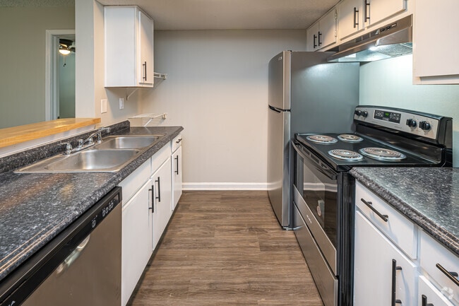 3BR, 2BA - 1,050SF - Kitchen