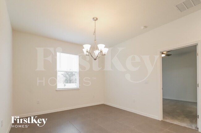 Photo - 117 Windsor Reserve Dr